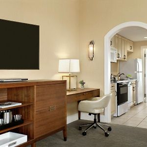 King Poolside Suite